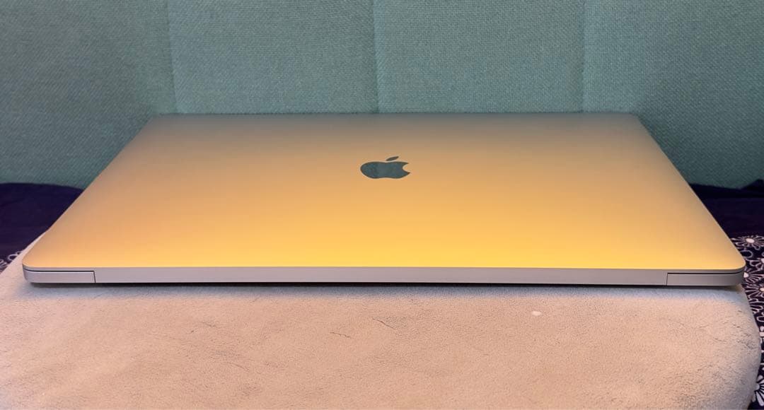MacBook本体 MacBookPro16 TouchBar i7 16GB 512GB 2019