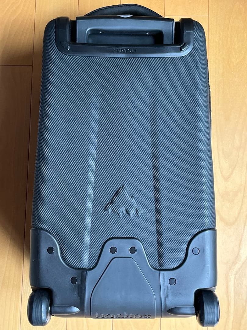 メルリュウ　バートン　ウィーリー フライト デック 38L トラベルバッグ