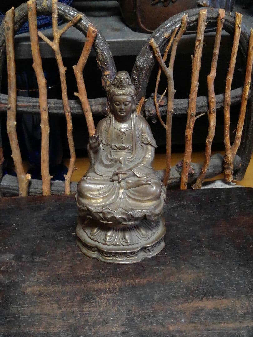 ♥小さな　観音像　観音様　とても古い　銅製　仏像　座像　骨董品　観音