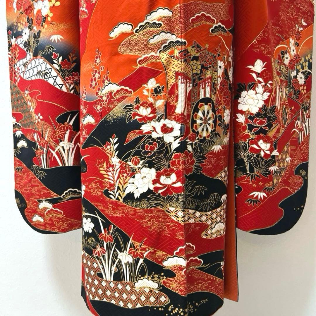 353 振袖フルセット 正絹 レッド 朱赤 赤 黒 金彩 駒刺繍 暈し染め 古典