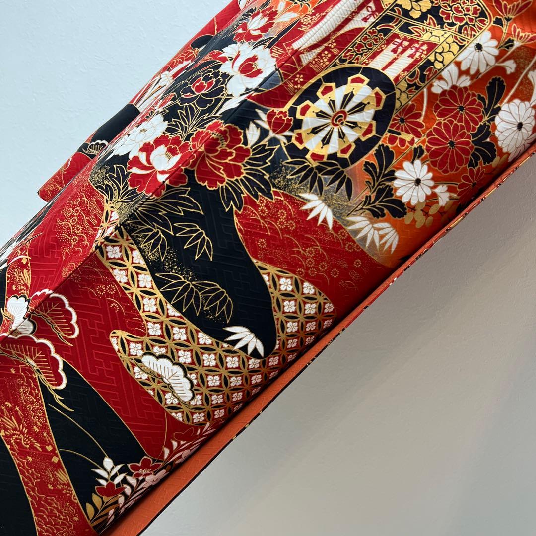 353 振袖フルセット 正絹 レッド 朱赤 赤 黒 金彩 駒刺繍 暈し染め 古典