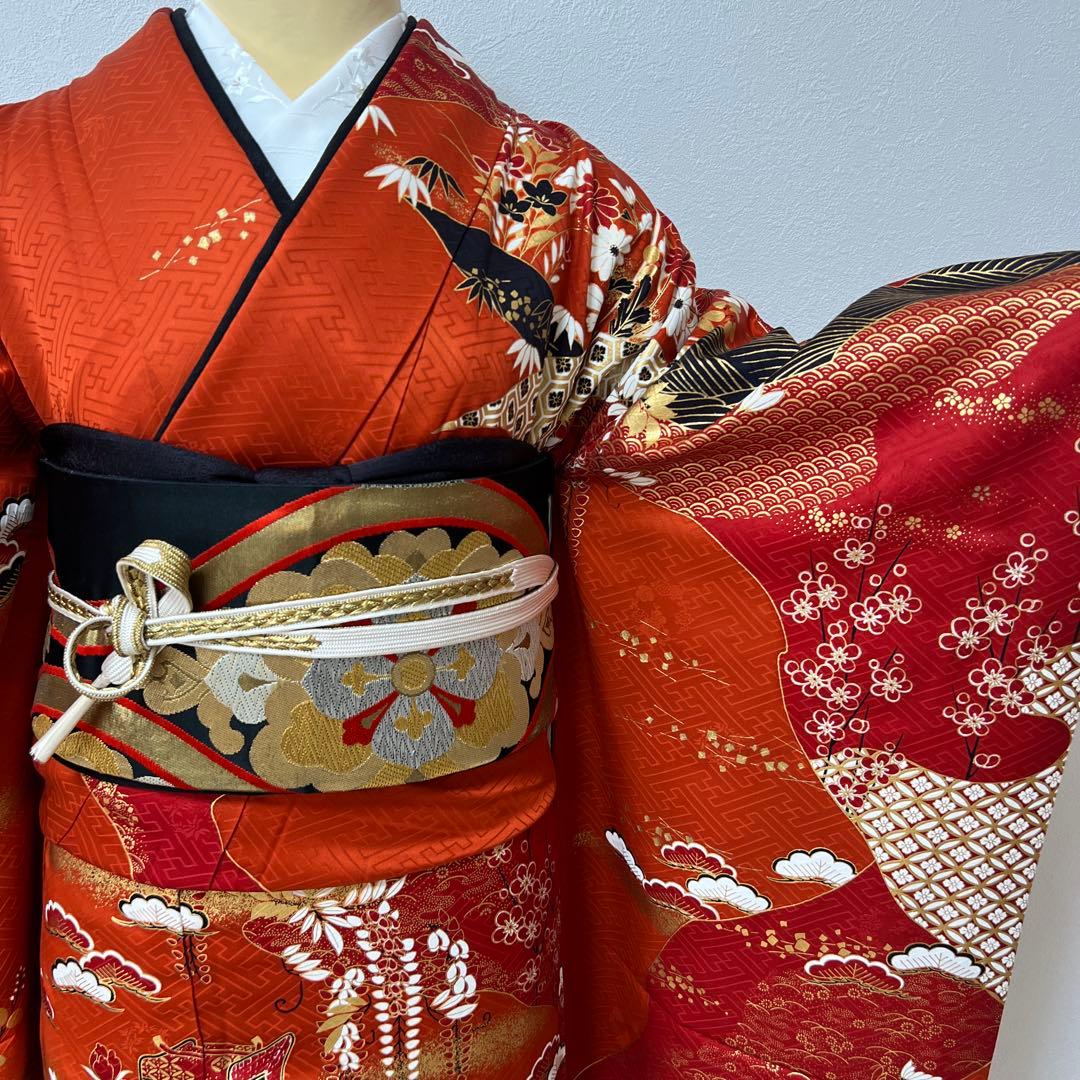 353 振袖フルセット 正絹 レッド 朱赤 赤 黒 金彩 駒刺繍 暈し染め 古典