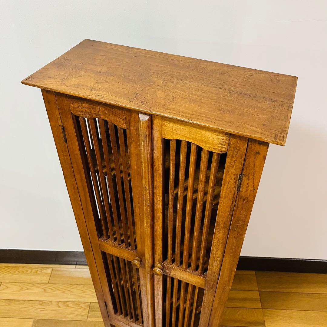 希少品　キャビネット 収納棚 アカンサスの彫刻 フランスアンティーク家具