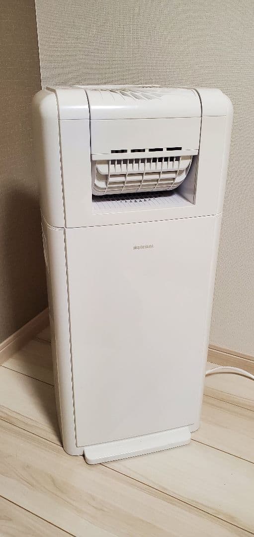 アイリスオーヤマ除湿機 サーキュレーター8L デシカント方式 IJDC-K80