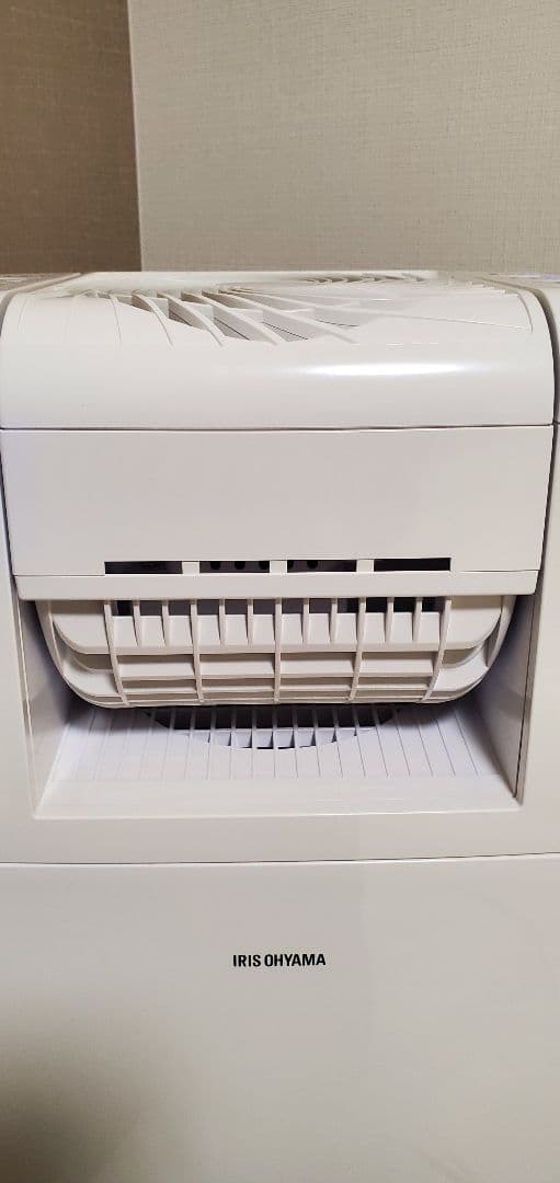 アイリスオーヤマ除湿機 サーキュレーター8L デシカント方式 IJDC-K80