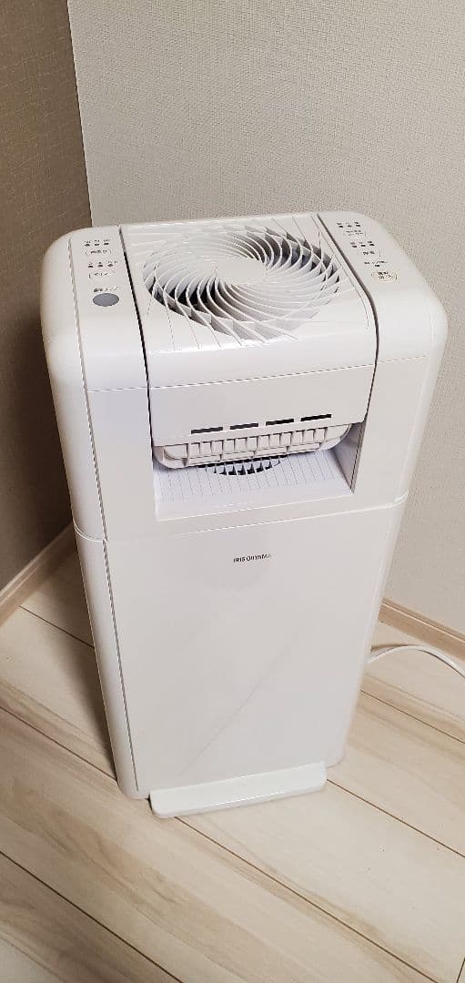 アイリスオーヤマ除湿機 サーキュレーター8L デシカント方式 IJDC-K80