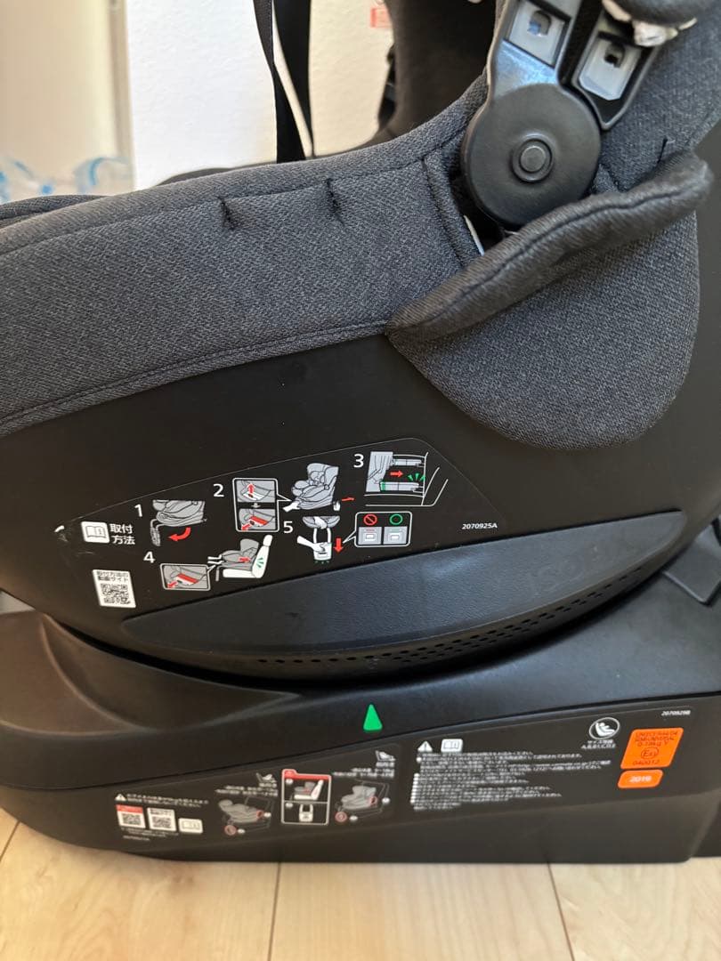 週末限定！お値引き！エールべべ　クルット5i プレミアム　ISOFIX 回転式