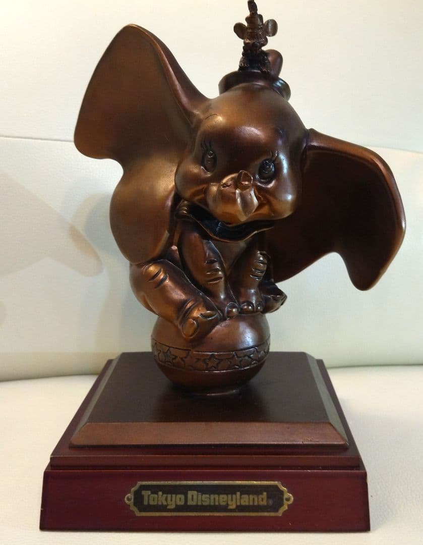 ダンボブロンズ像　激レア♪