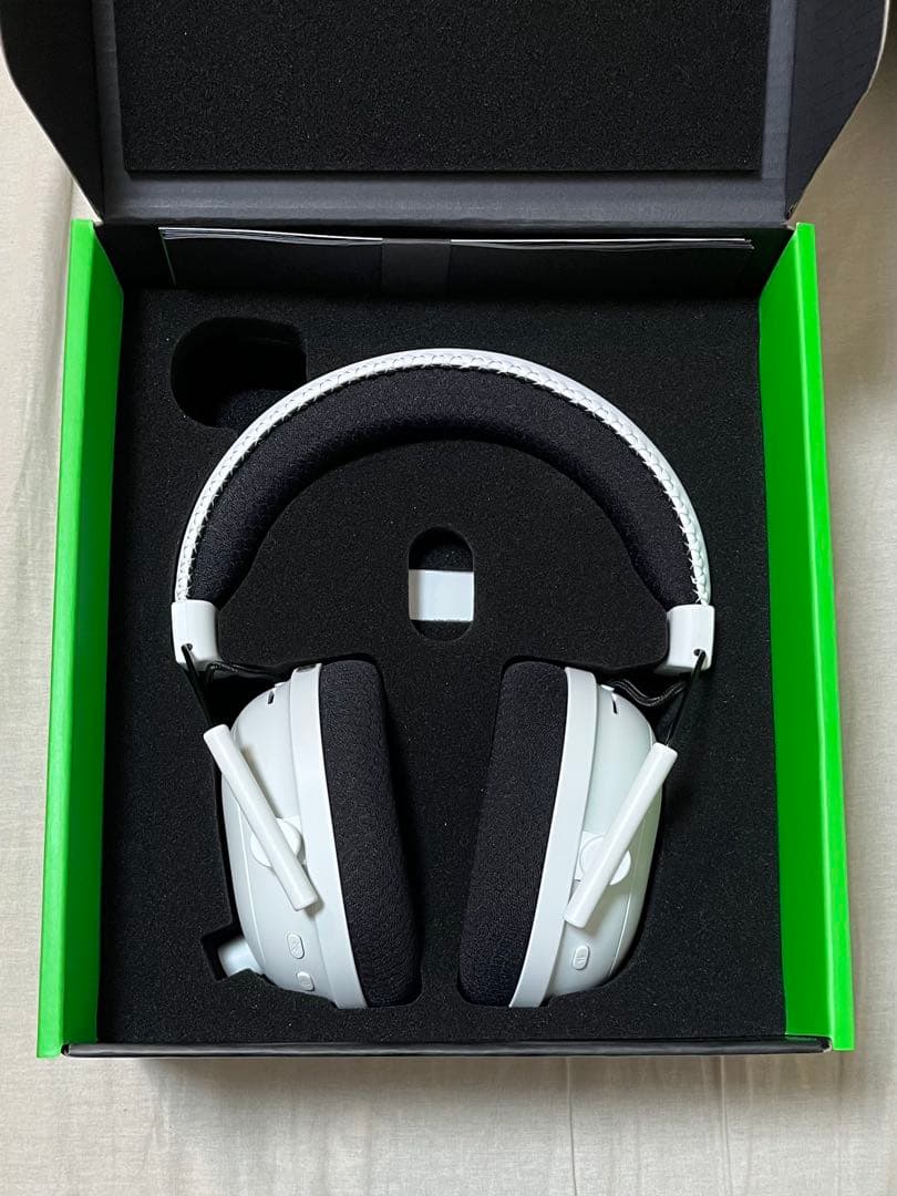 ヘッドホン Razer BlackShark V2 Pro White Edition