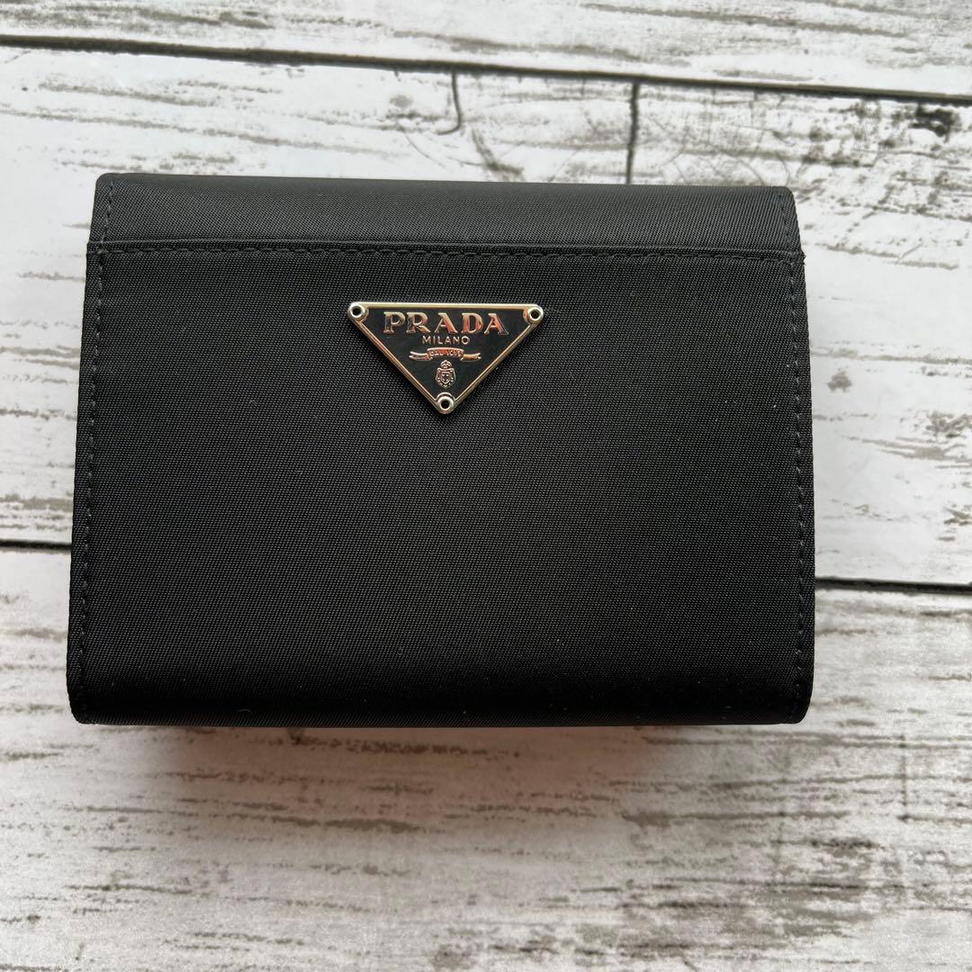 お値下げ1月3日迄☆新品未使用品☆PRADA ブラック 三つ折り財布 ナイロン