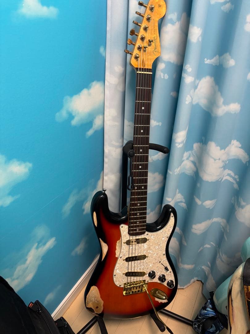 レリック加工　Fender Stratocaster ？サンバースト