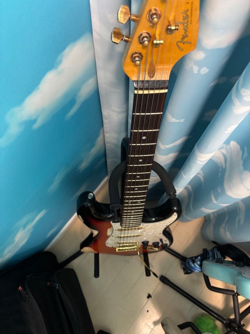 レリック加工　Fender Stratocaster ？サンバースト