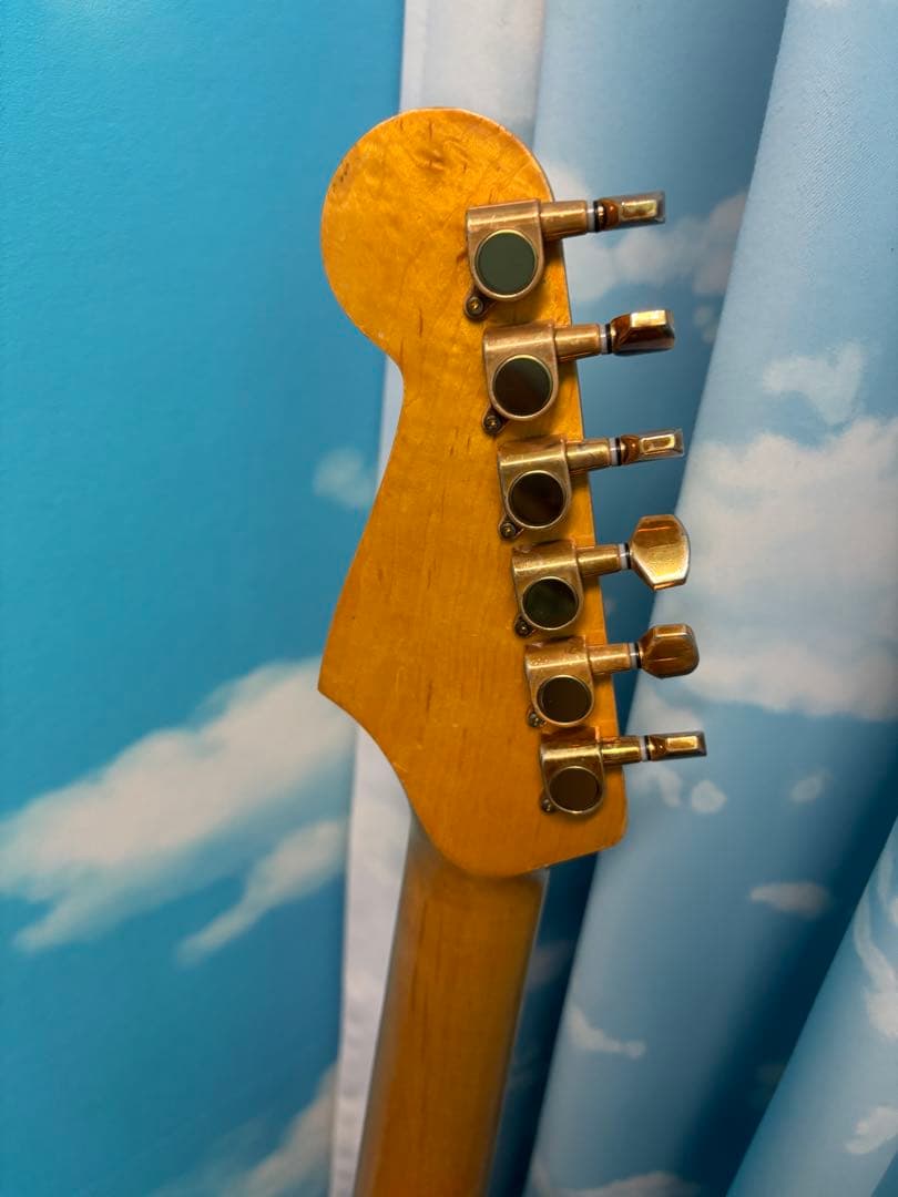 レリック加工　Fender Stratocaster ？サンバースト