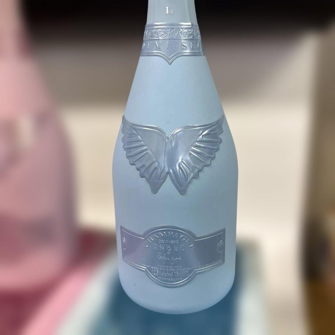 エンジェル　ピンク　ブルー　アルマンド　シャンパン　空箱　空瓶　3本セット