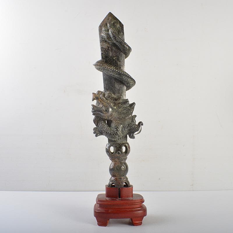 玉石彫刻　龍神　具利伽羅大龍　不動明王　約2kg　唐木台付　V　R7519