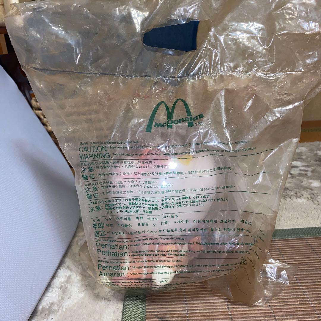 2,000年のマックのキティーちゃんぬいぐるみ