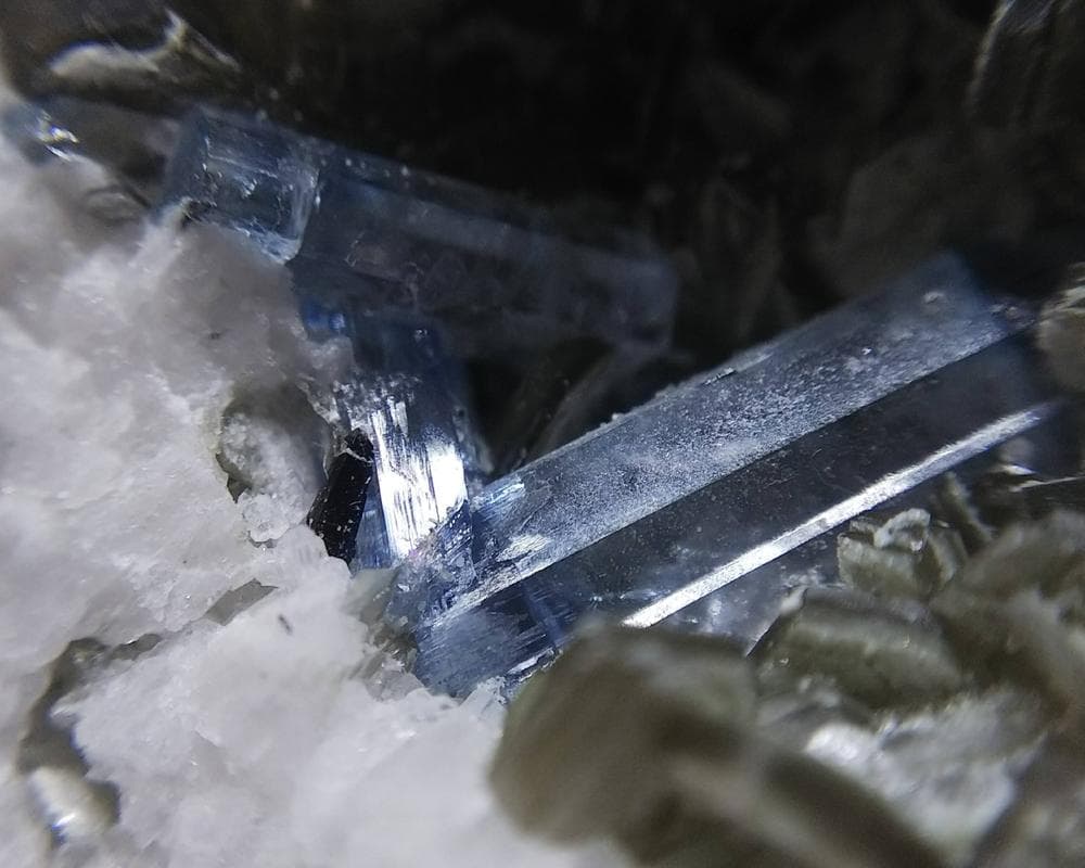 326 宝石質 クラスター アクアマリン モスコバイト 標本 結晶 原石