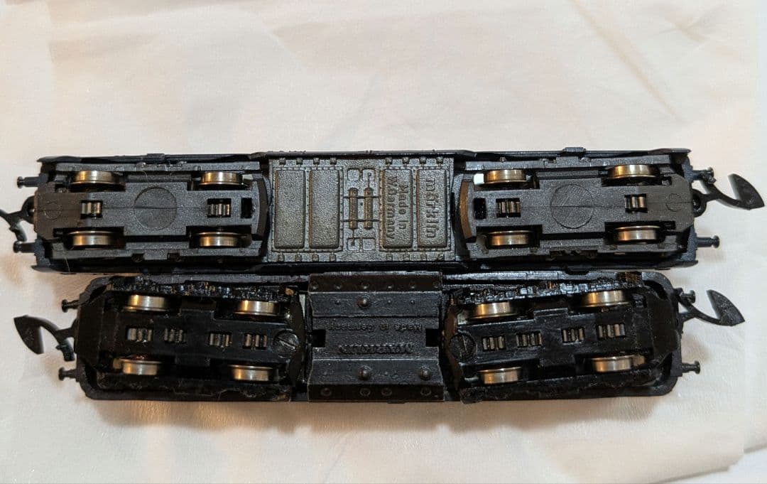 Zゲージディーゼル機関車2両セット