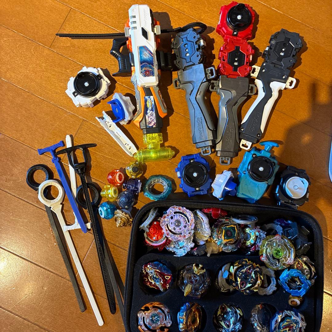 ベイブレード　セット（ケース・スタジアム付き）