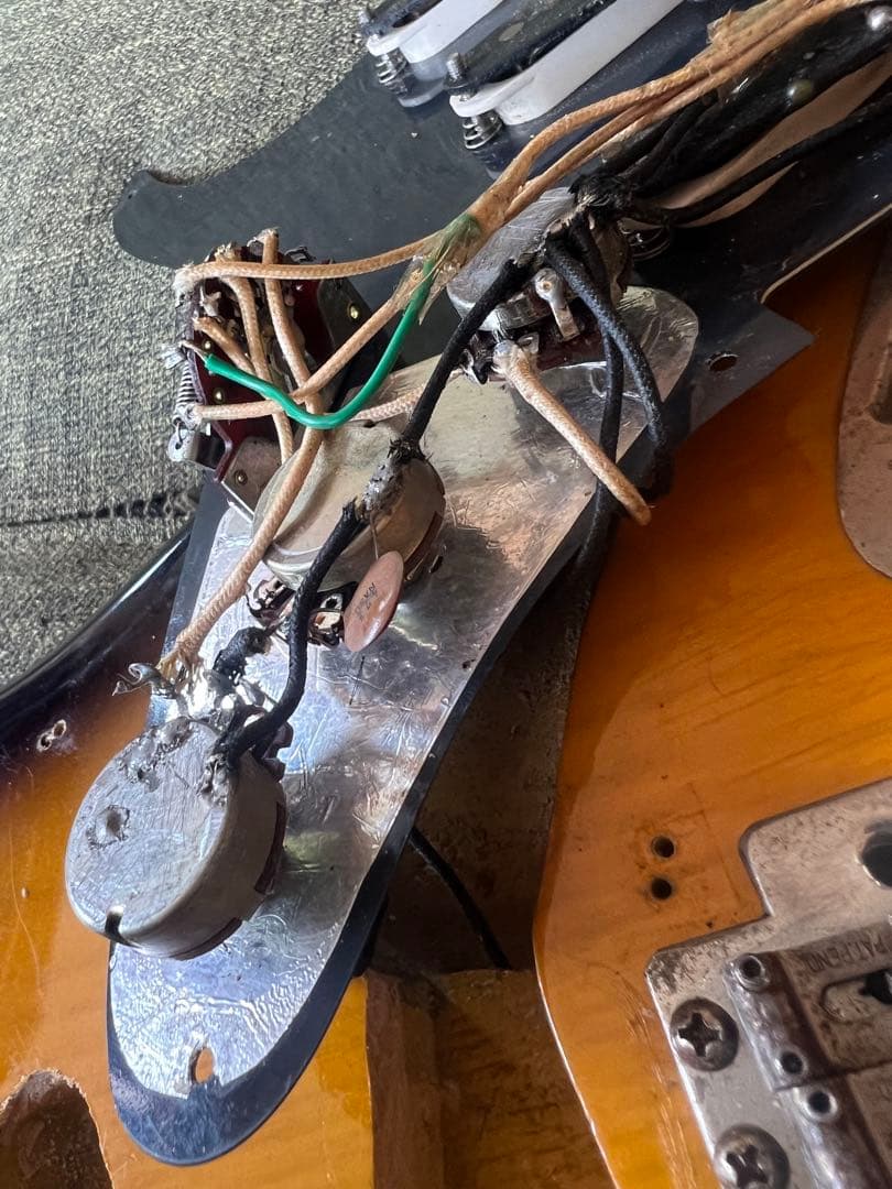 メーカー不明　ストラトタイプ　コンポーネント