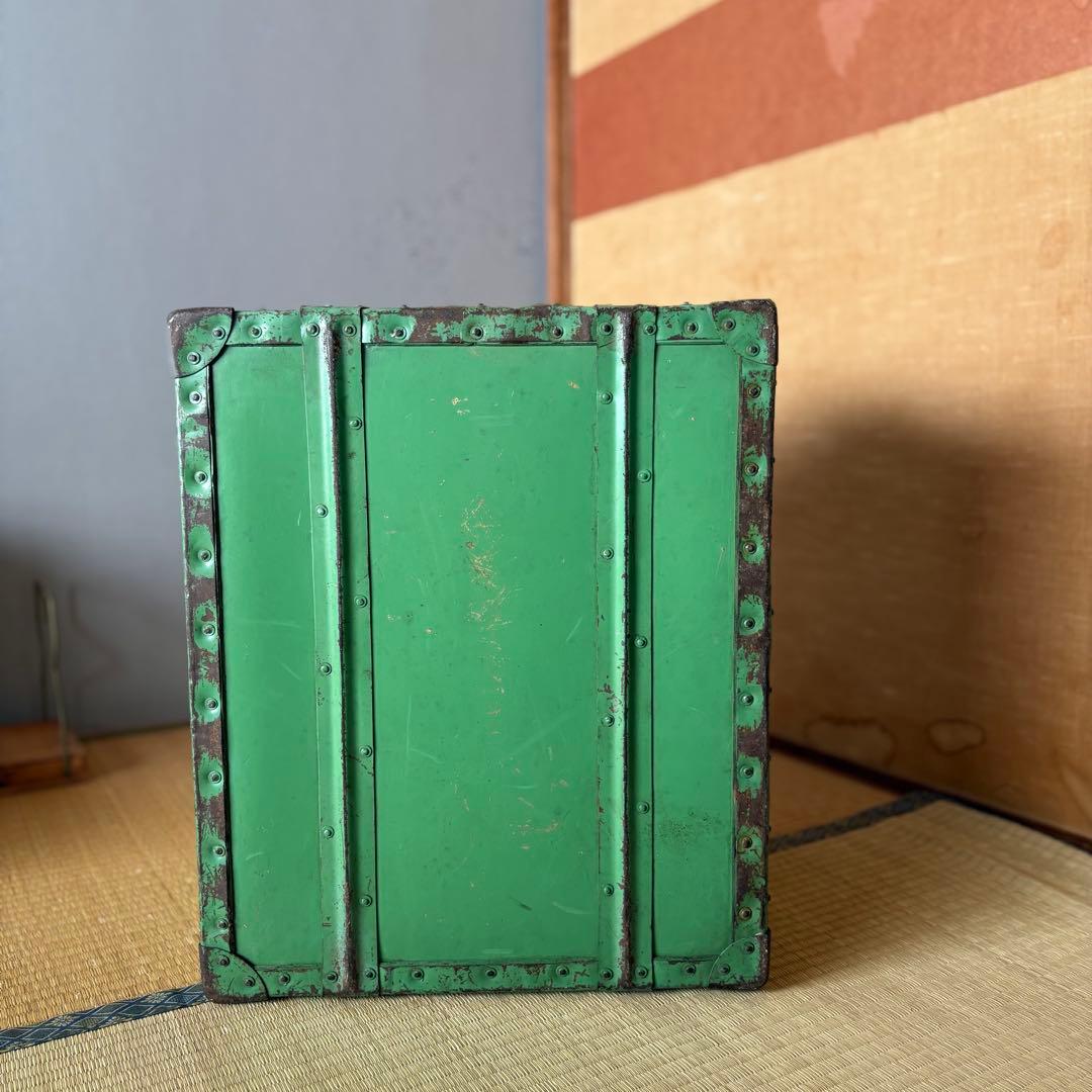 1960年代の日本硫化紙（スチールペーパー）製の呉服店用収納箱