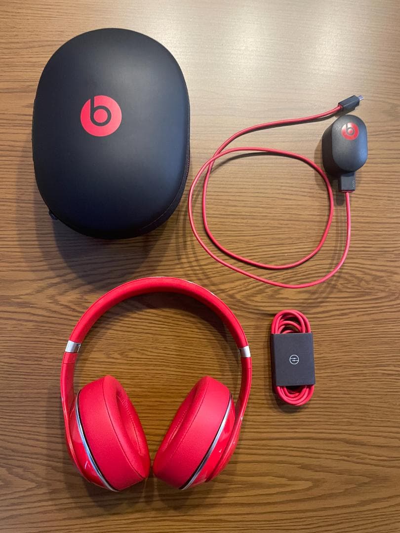 Beats studio wireless ワイヤレスヘッドホン　レッド