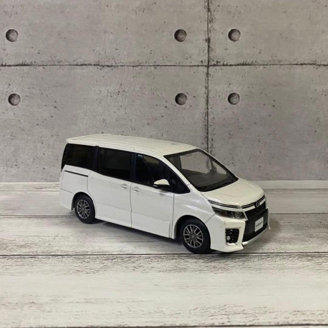TOYOTA VOXY トヨタ ヴォクシー 80 前期 ミニカー カラーサンプル