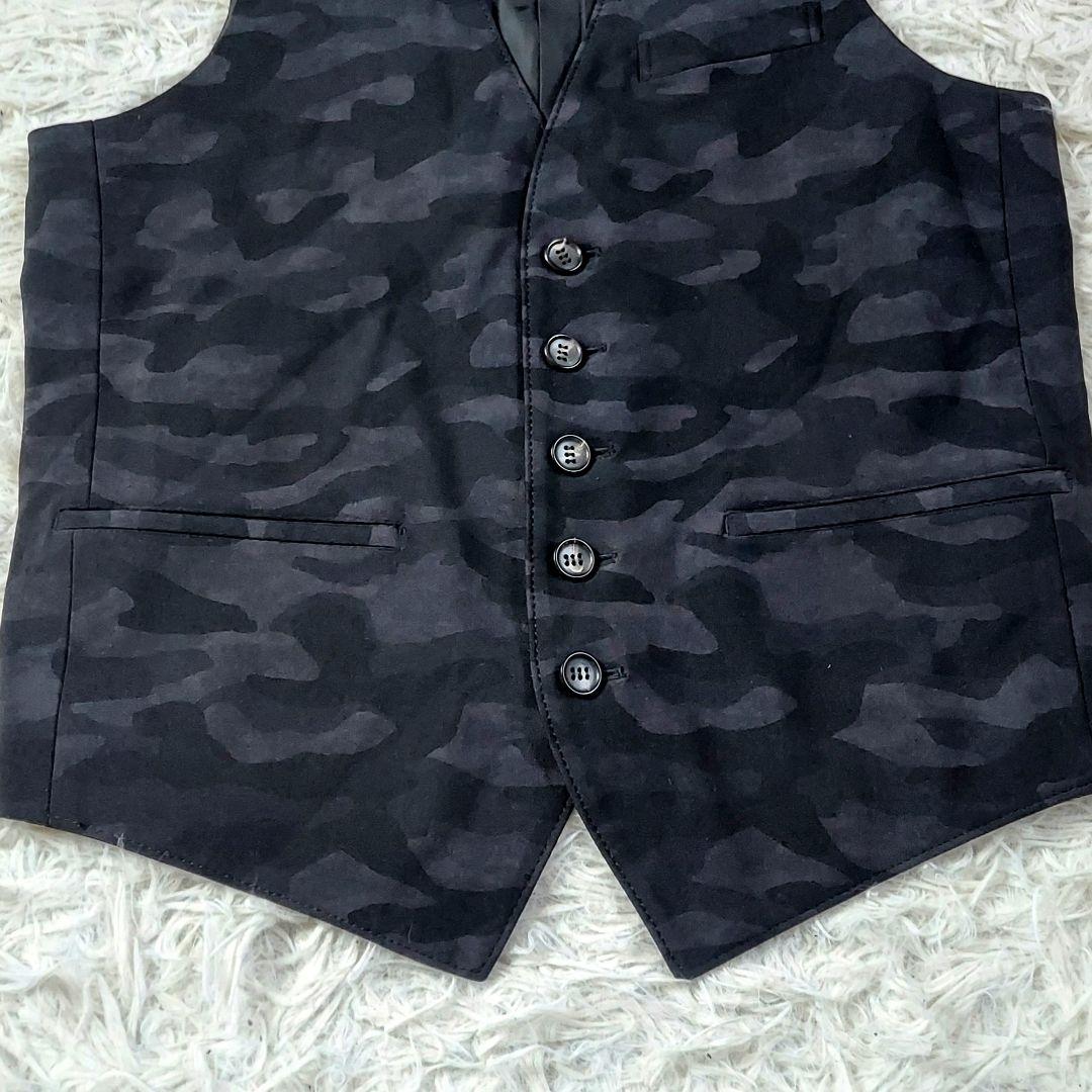 [美品]AKM　ジレ　ベスト　カモフラ　迷彩　ブラック　L