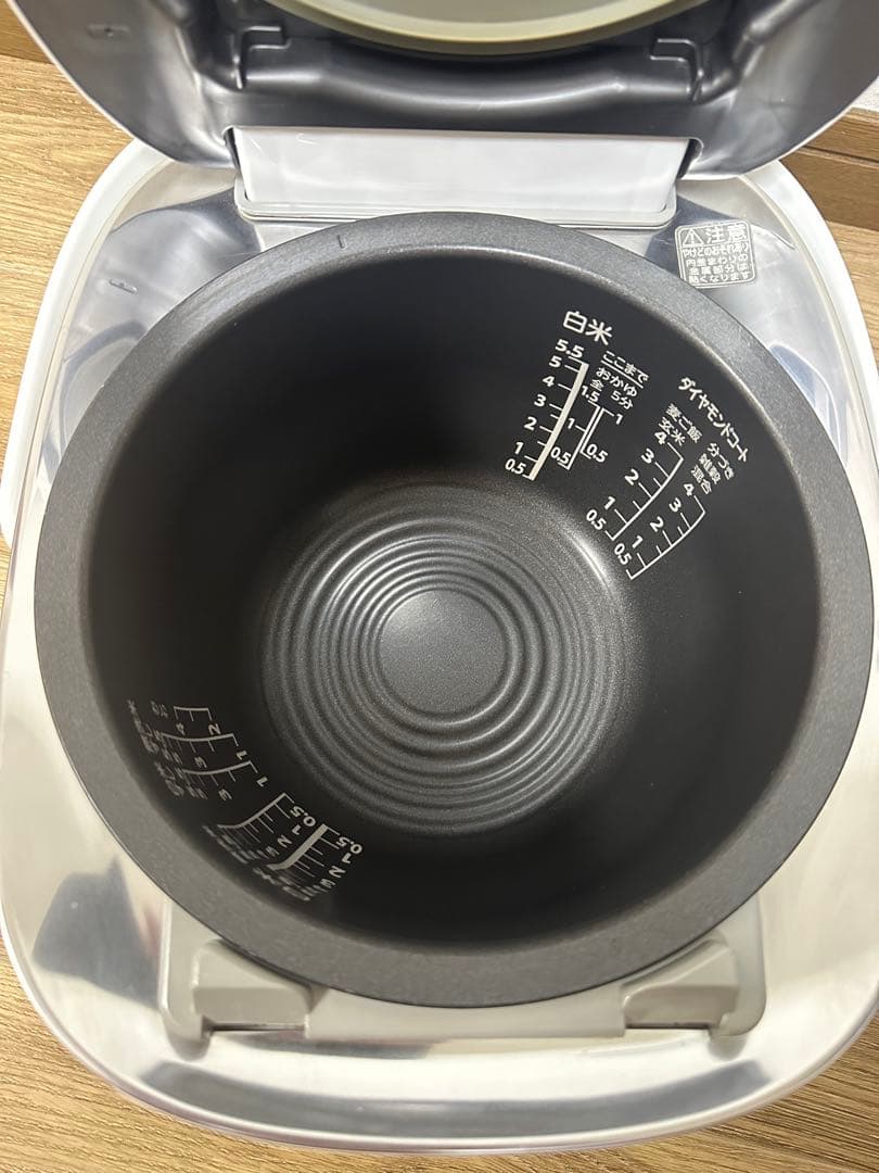 TOSHIBA 圧力IHジャー炊飯器 RC-10VXN(W)