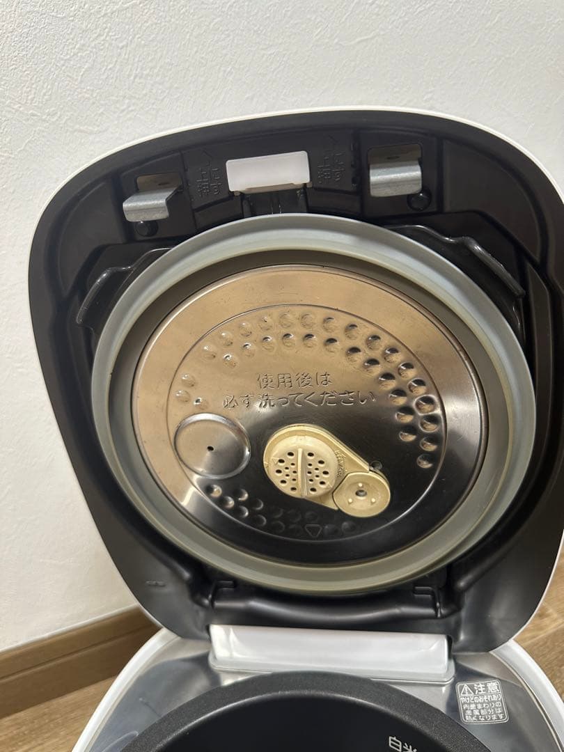 TOSHIBA 圧力IHジャー炊飯器 RC-10VXN(W)