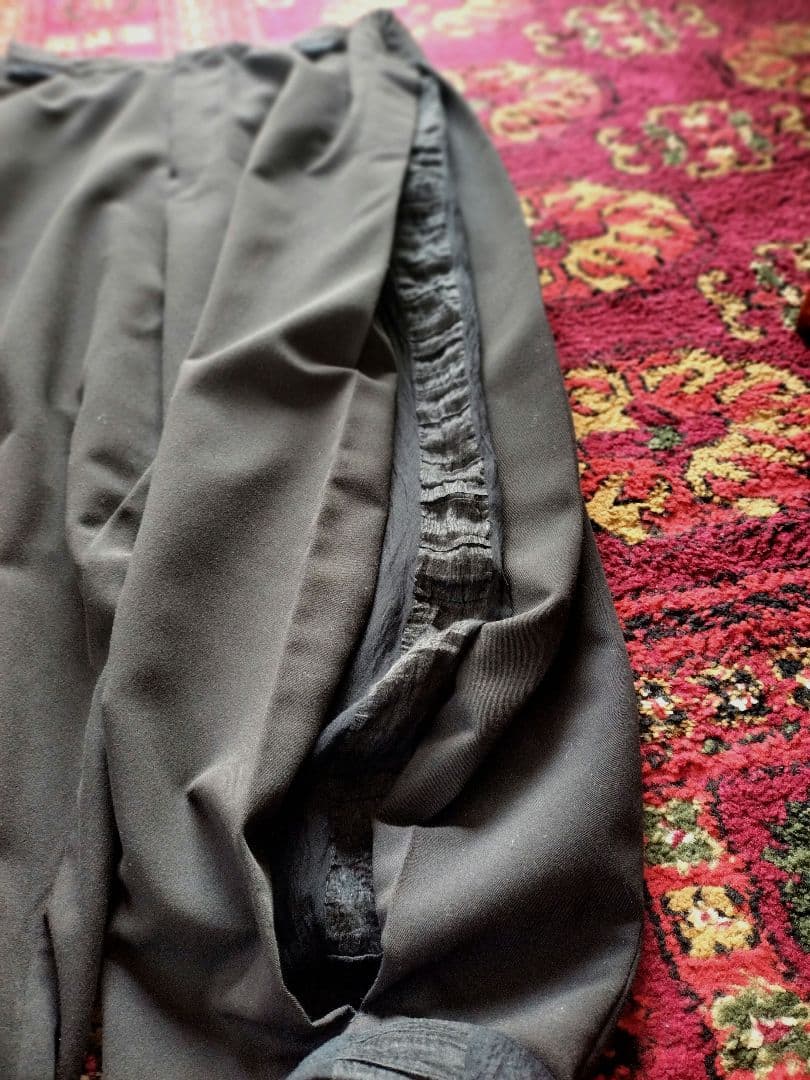 MOYURU／切り返しデザイン／サルエル風パンツ／モユル