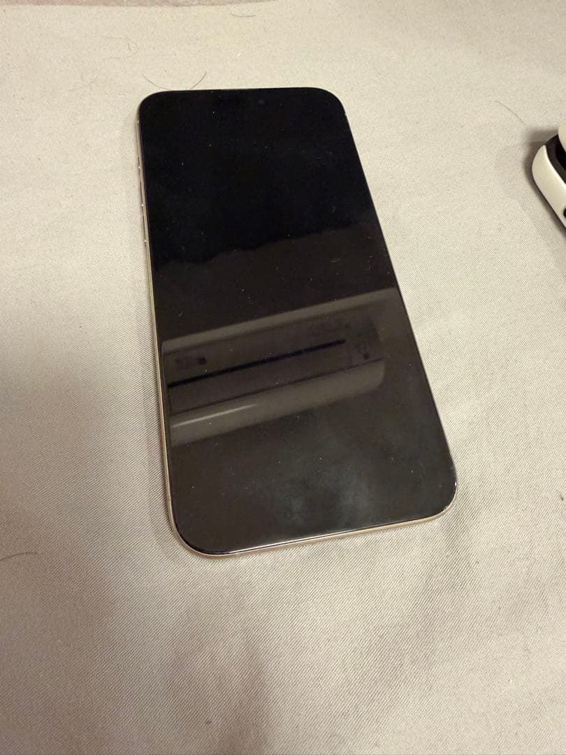 Apple iPhone 15 Pro Max 256GB ナチュラルチタニウム