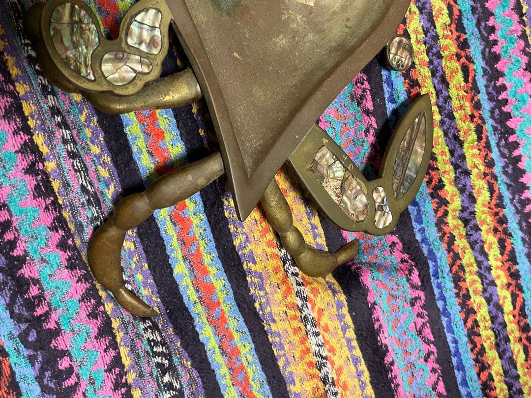 カニ型金属トレイ 貝殻装飾付き 灰皿 アクセサリー置き オブジェ