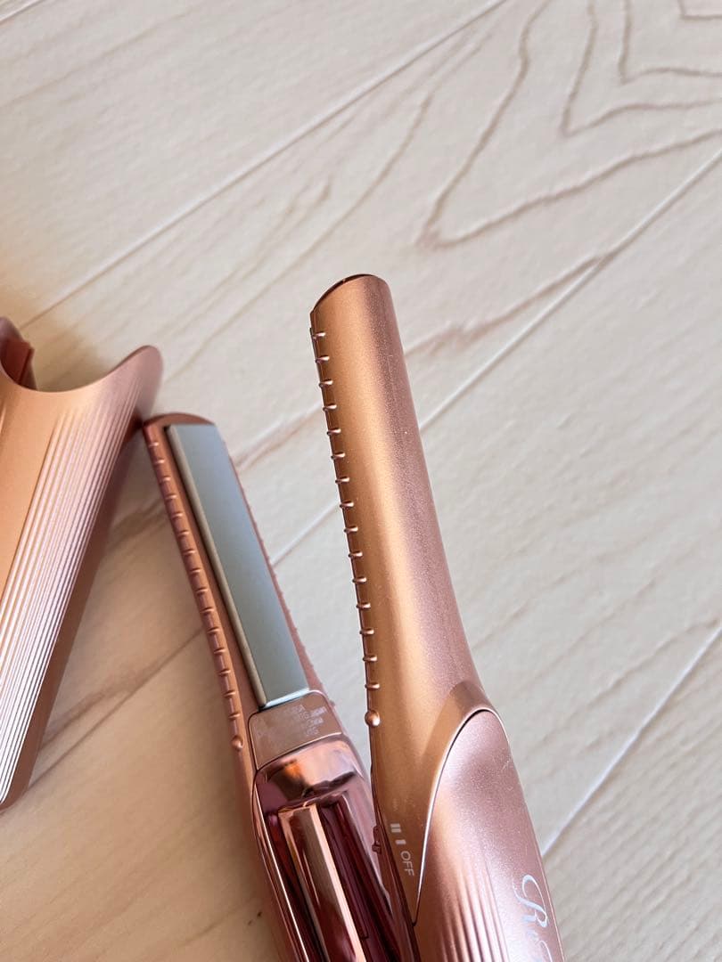 Refaリファビューテックフィンガーアイロン【ピンク】ポータブルヘアアイロン