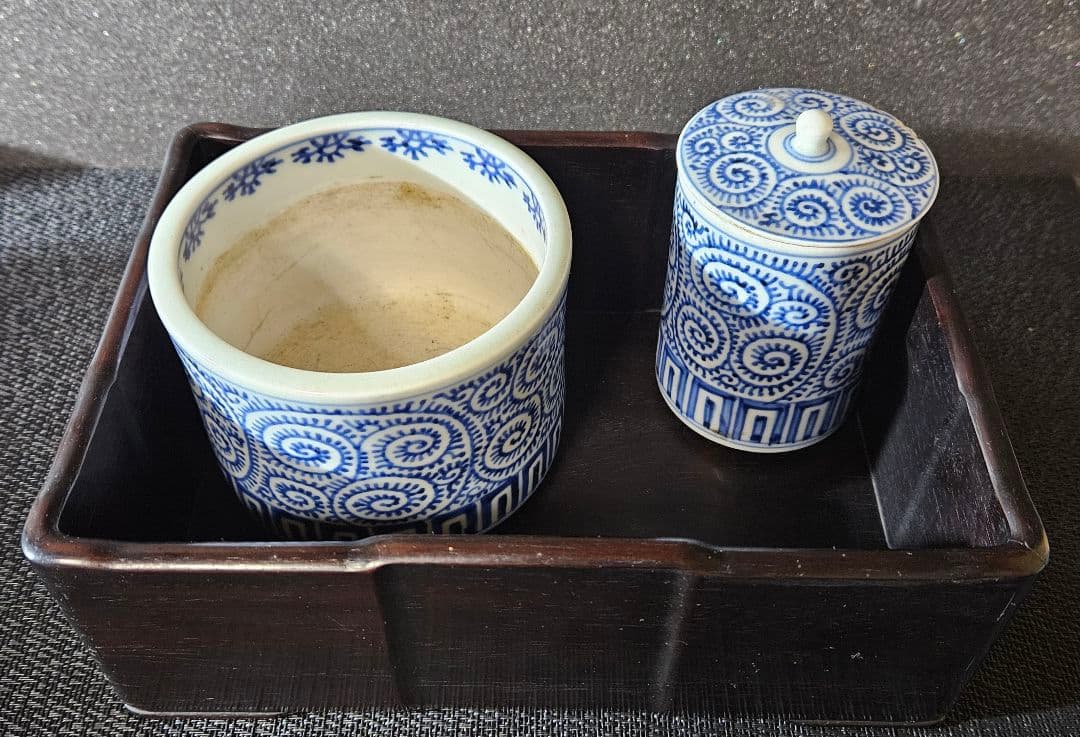 江戸時代後期　古伊万里　たこ唐草文様　 煙草盆　3点揃い　紫檀箱入　茶道具