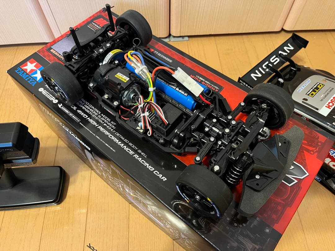 タミヤ 1/10 モチュールオーテックZ RCメカ バッテリー、充電器つき