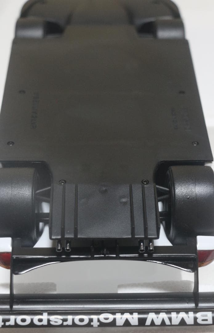 貴重 京商製BMW　Ｖ１２ＬＭＲ　1／１８　１９９９ル・マン２４Ｈ優勝車　中古品