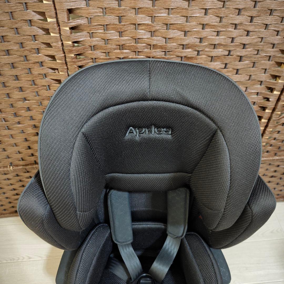 【美品】 アップリカ エアグルーブプラス ストリングブラック ジュニアシート