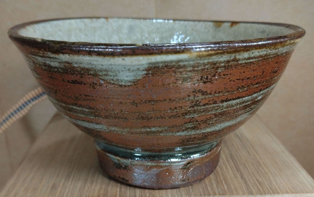 【本物保証】金城次郎 壷屋焼 魚文茶碗 共箱 美品 栞 人間国宝 壺屋焼 マカイ