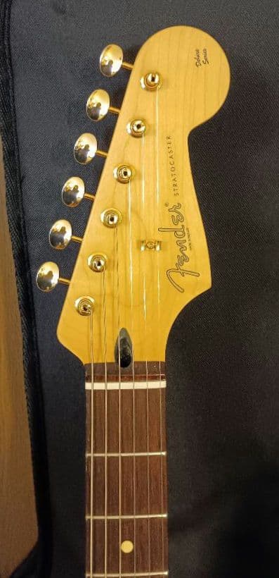 ギター Fender deluxe Players Stratocaster