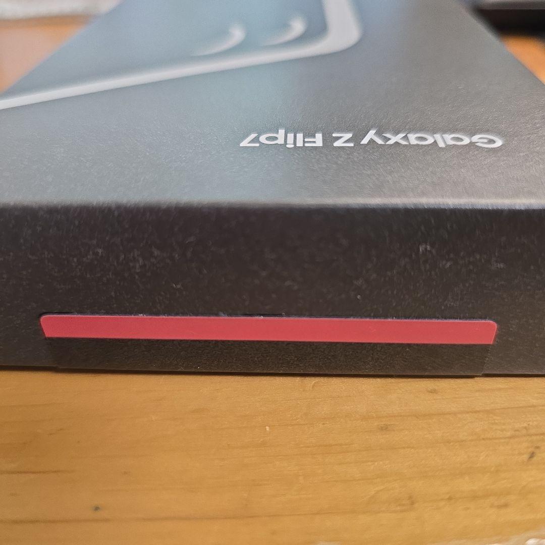 Galaxy Z Flip7コーラルレッド ギモーブ