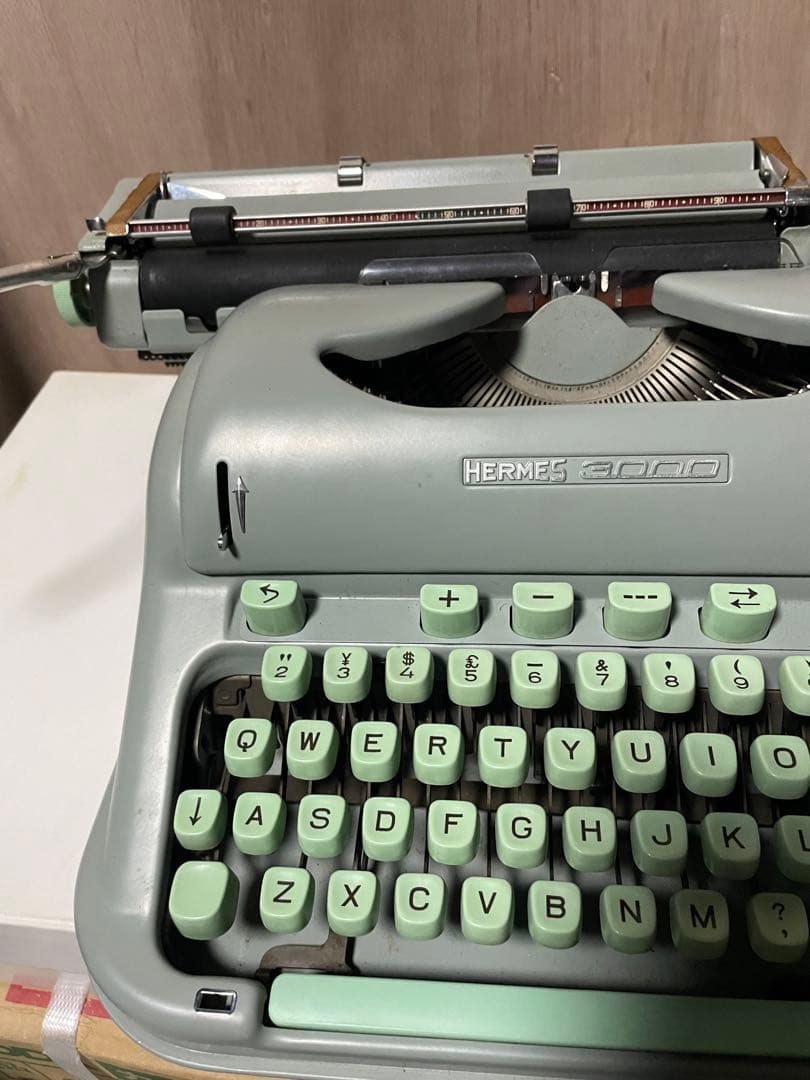 タイプライター　HERMES3000