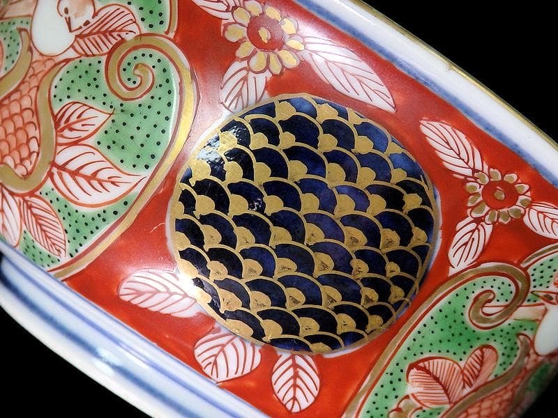 大聖寺伊万里　金襴手　丸紋　鳥に柘榴の図　蓋付鉢　B291AS-CPk