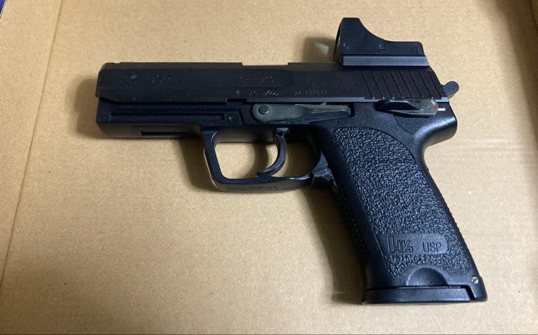 ガスガン　東京マルイ HK USP マイクロプロサイト付き　２