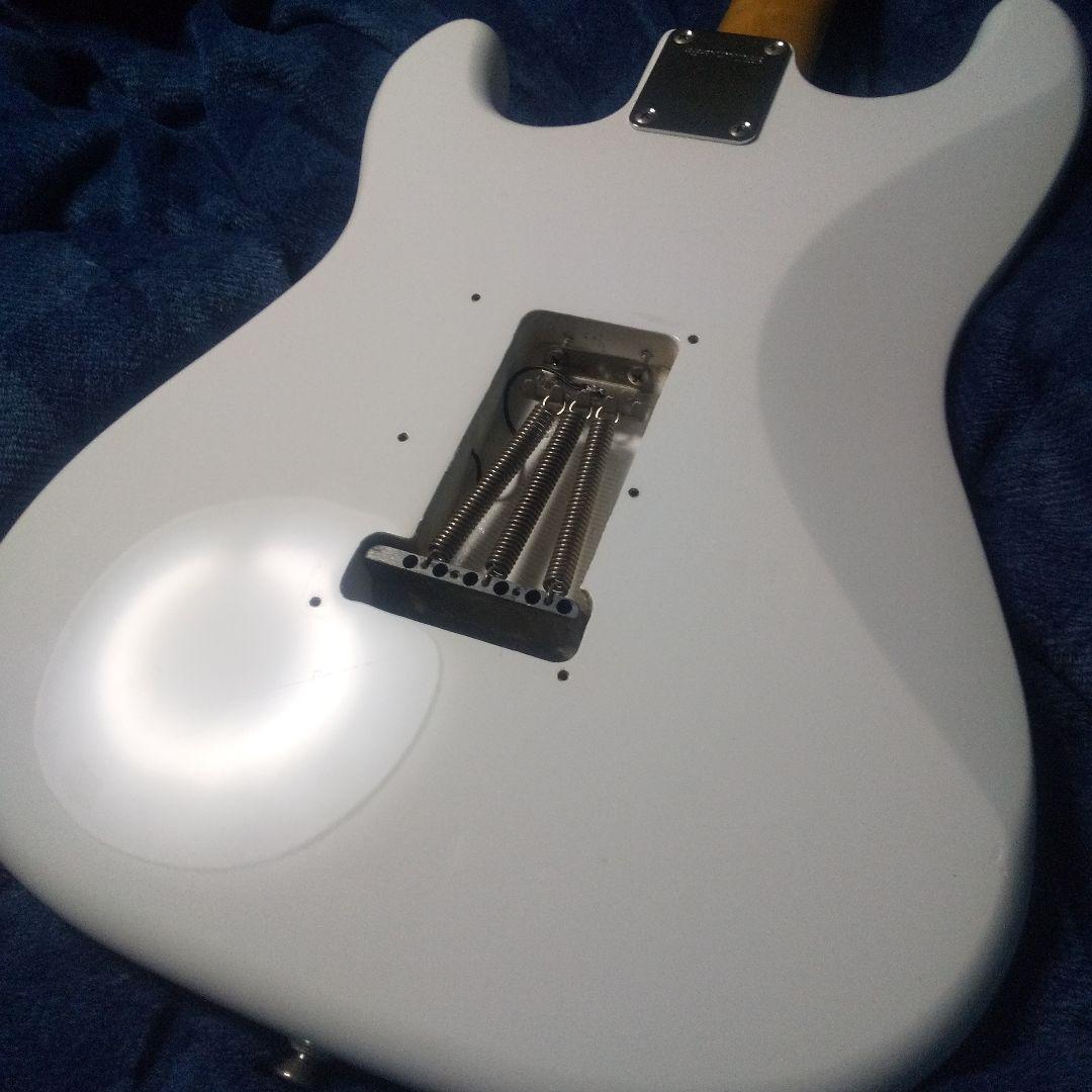 FERNANDES ホワイトエレキギター