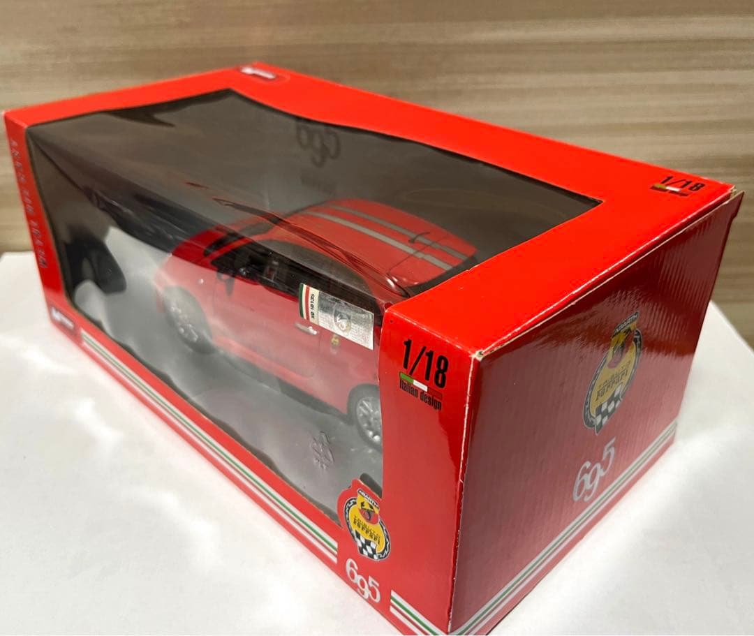 ミニカー 1/18 Fiat Abarth 695 Ferrari Tribute