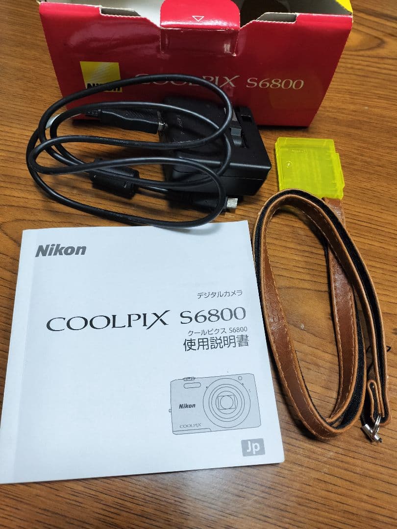 Nikon COOLPIX S6800 レッド