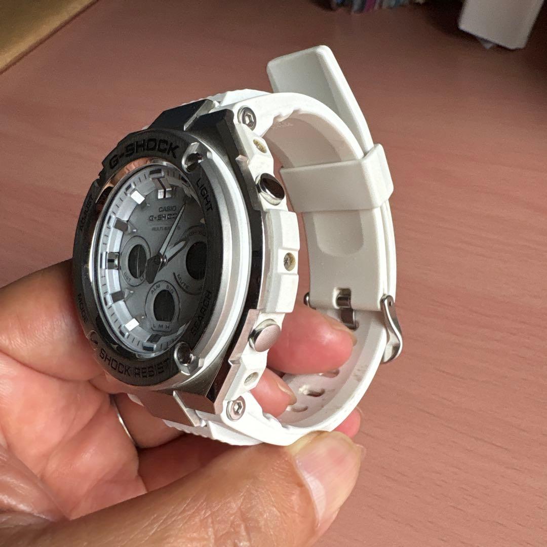 カシオ　Gショック　GST-W310