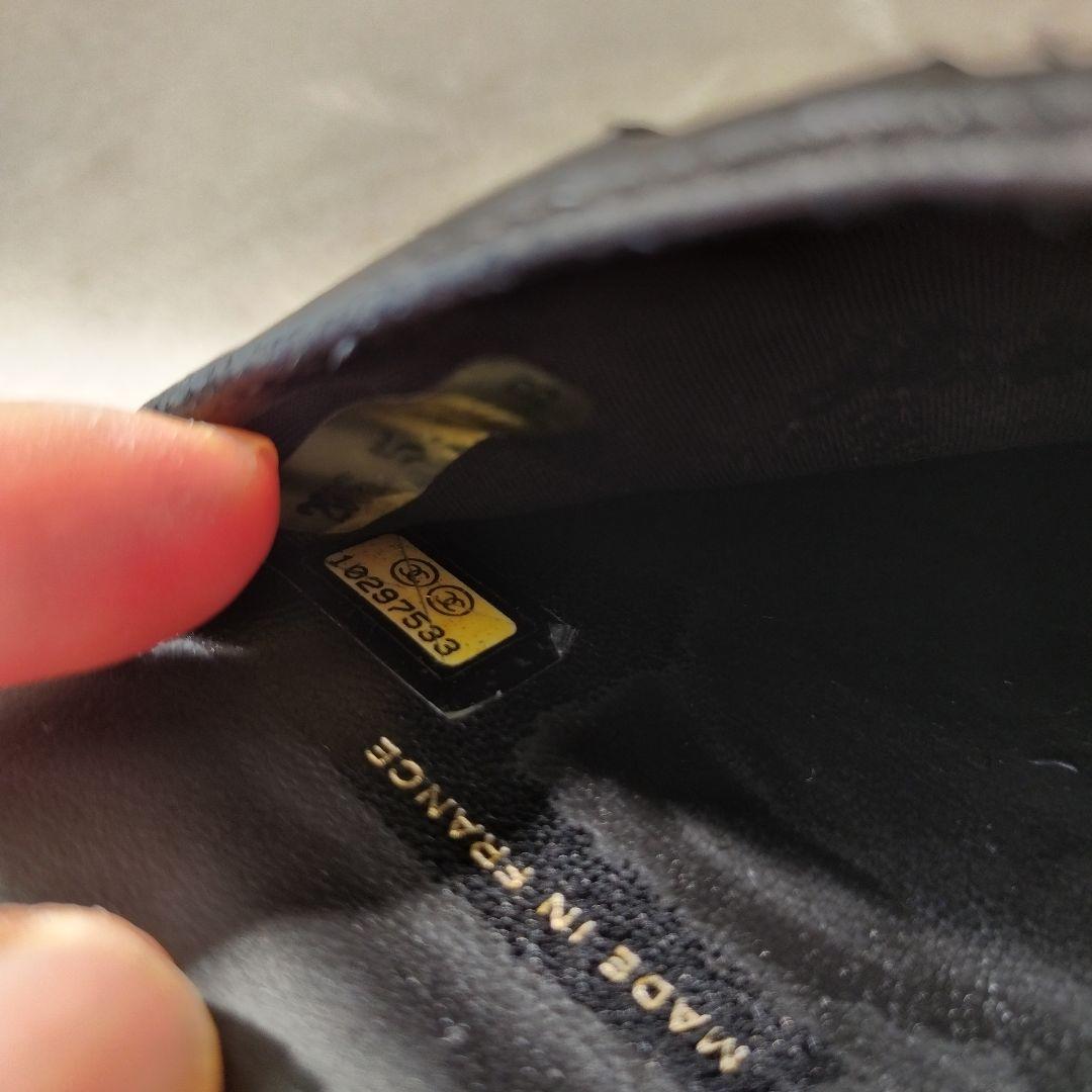 CHANEL シャネル　キャビアスキン　二つ折り財布 ブラック　メンテナンス済