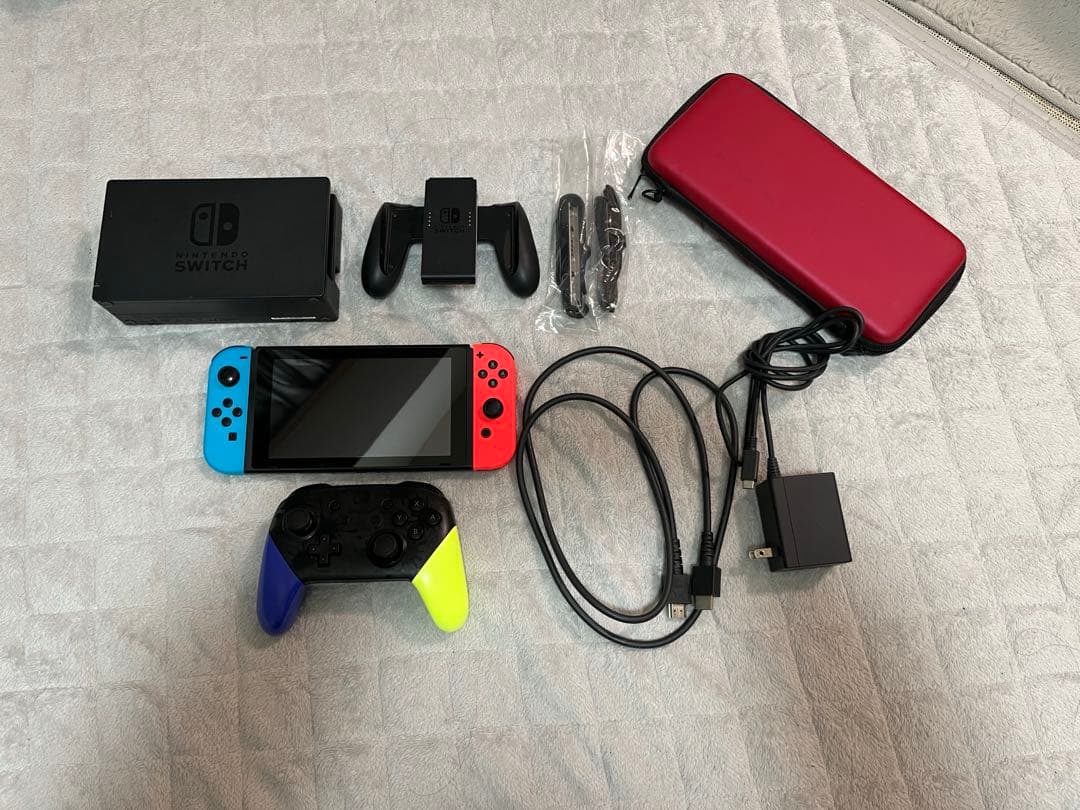 【早い者勝ち】Nintendo Switch プロコン　持ち運びケース付き